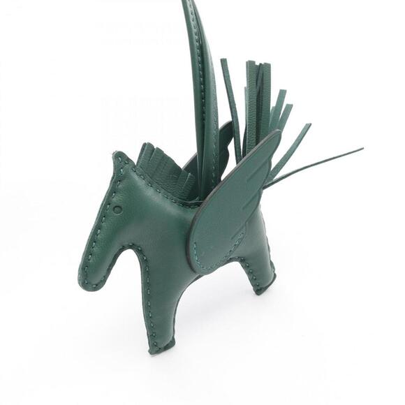 HERMES Green Leather Charm - Picture 7 of 7